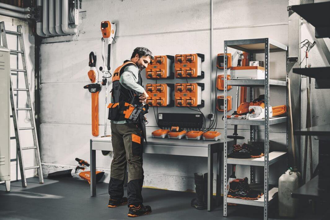 STIHL Ladesteuerung CM 12 STIHL Ladesteuerung CM 12