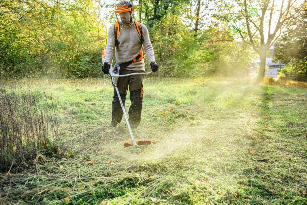STIHL Akku-Motorsense FSA 200 / GSB 260-2 | AP-System STIHL Akku-Motorsense FSA 200 / GSB 260-2 | AP-System