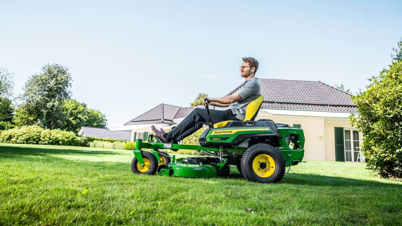 JOHN DEERE Null-Wenderadius-Mäher zTrak Z320M JOHN DEERE Null-Wenderadius-Mäher zTrak Z320M