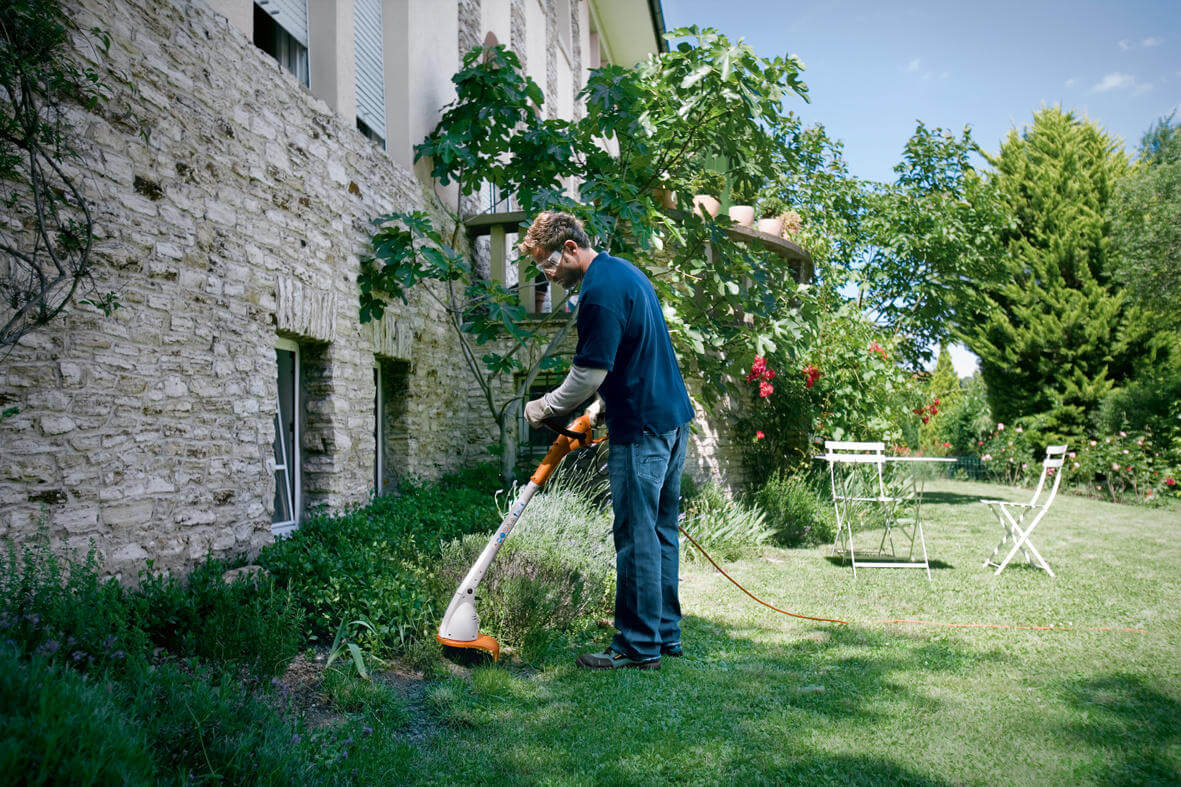 STIHL Elektro-Motorsense FSE 31 / Fadenspule STIHL Elektro-Motorsense FSE 31 / Fadenspule