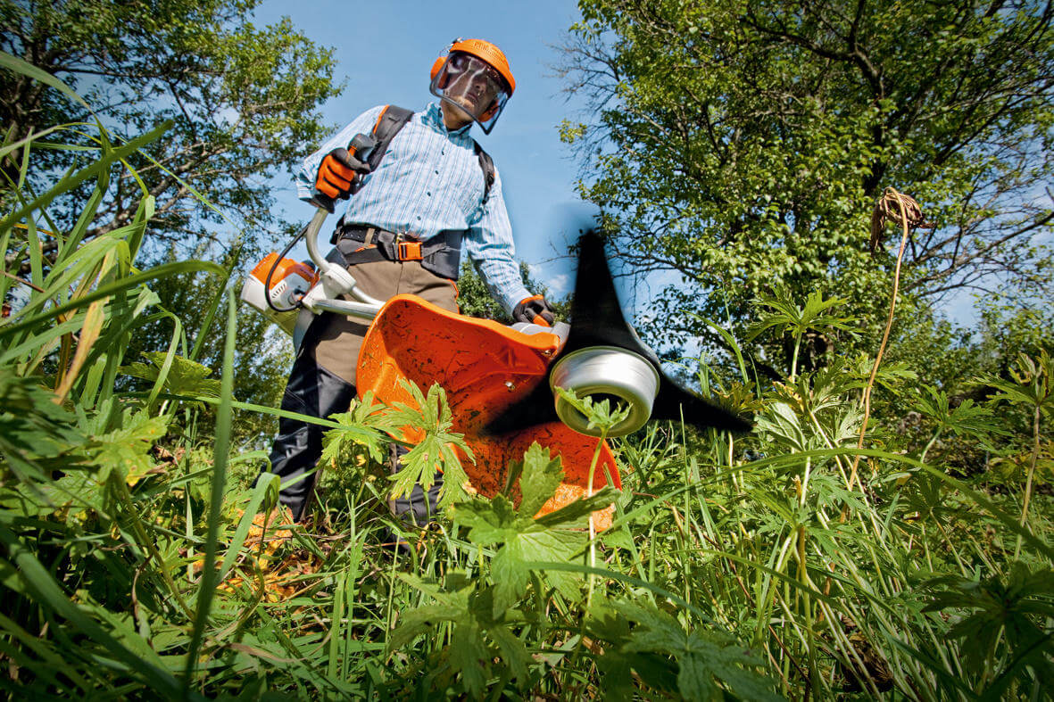 STIHL Benzin-Freischneider FS 240 C-E / DM 250-3 STIHL Benzin-Freischneider FS 240 C-E / DM 250-3