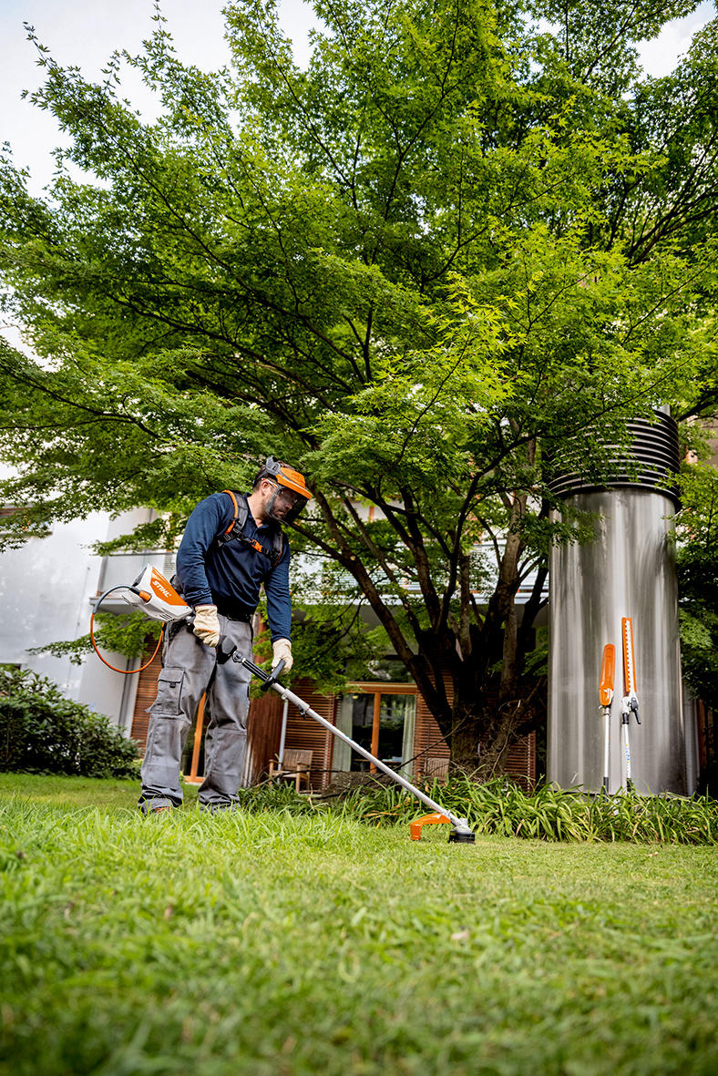STIHL Akku-KombiMotor KMA 130 R | AP-System STIHL Akku-KombiMotor KMA 130 R | AP-System