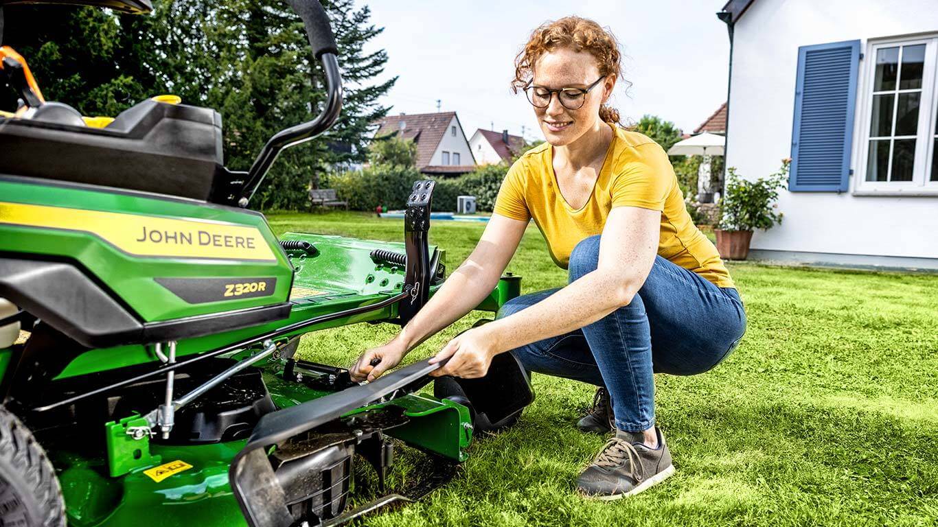 JOHN DEERE Null-Wenderadius-Mäher zTrak Z320R JOHN DEERE Null-Wenderadius-Mäher zTrak Z320R