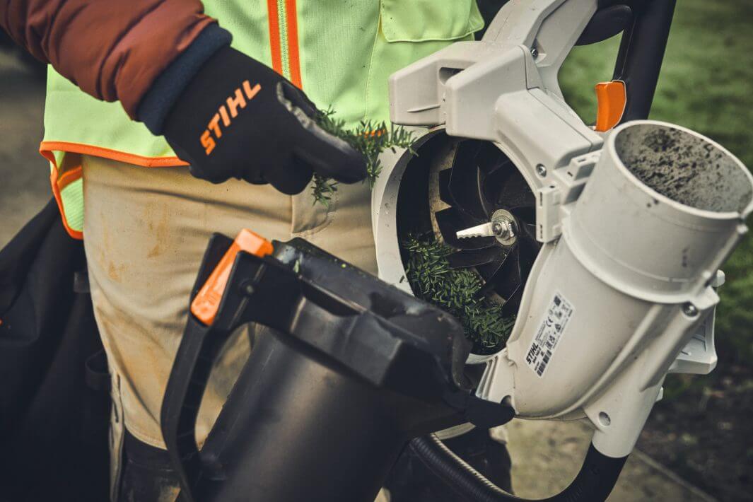 STIHL Akku-Saughäcksler SHA 140 STIHL Akku-Saughäcksler SHA 140