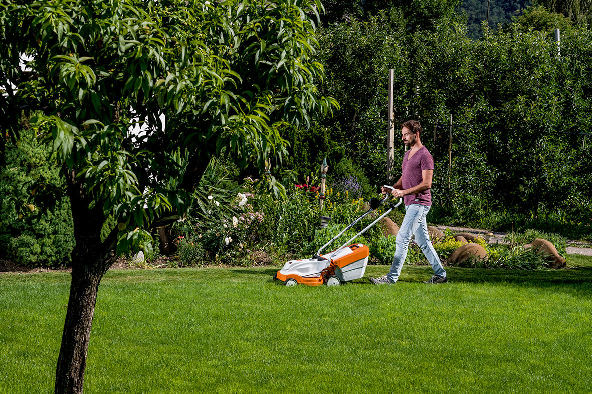 STIHL Akku-Rasenmäher RMA 235 | AK-System STIHL Akku-Rasenmäher RMA 235 | AK-System