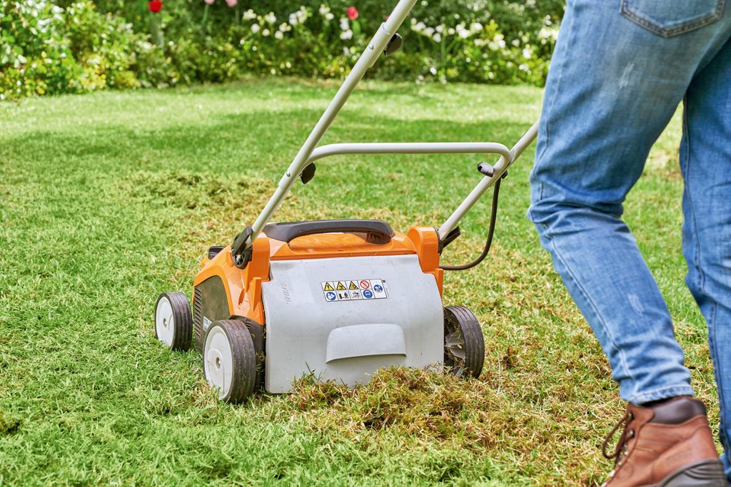 STIHL Akku-Vertikutierer RLA 240 | AK-System STIHL Akku-Vertikutierer RLA 240 | AK-System