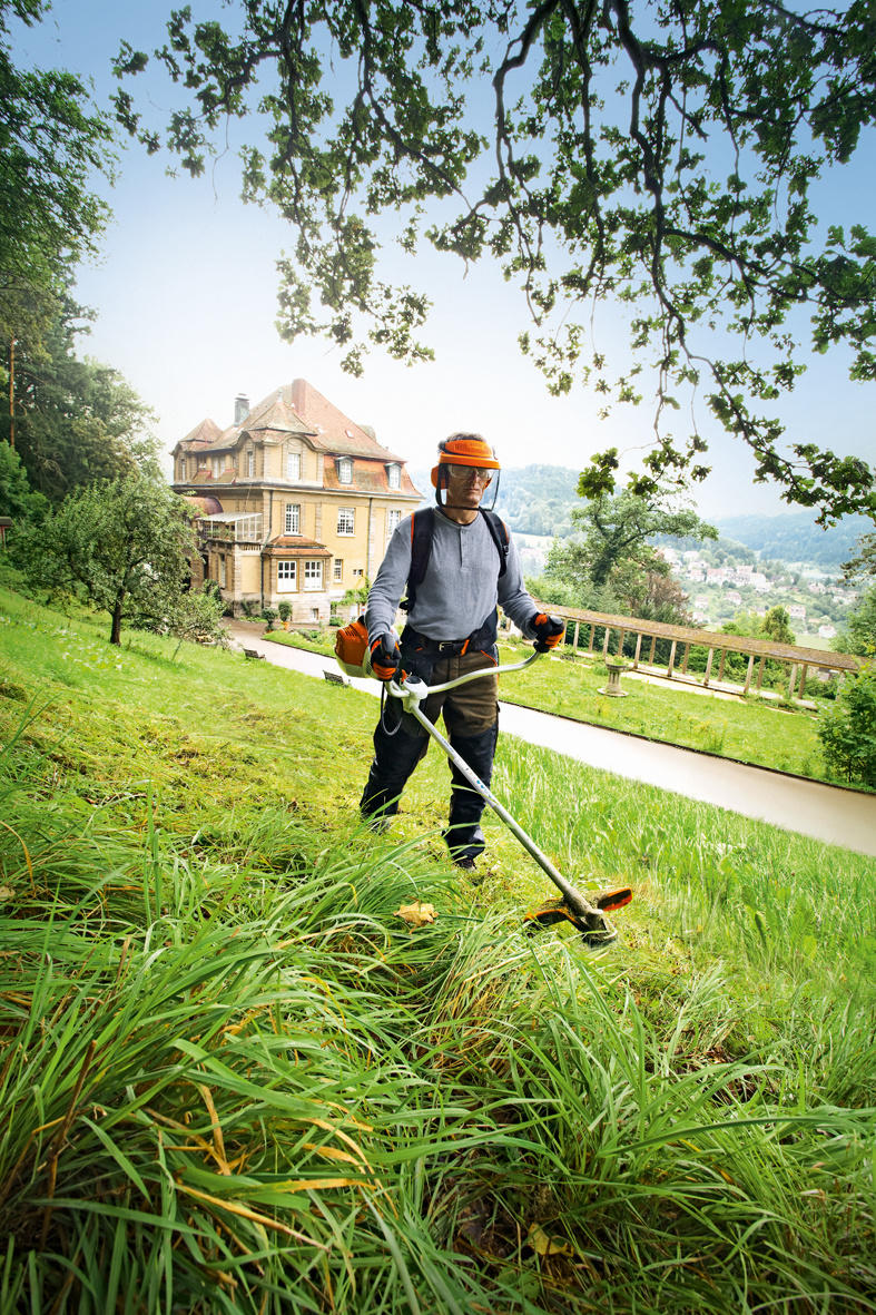 STIHL Benzin-Freischneider FS 240 C-E / DM 250-3 STIHL Benzin-Freischneider FS 240 C-E / DM 250-3