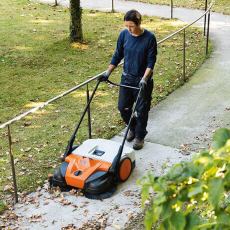 STIHL Akku-Kehrmaschine KGA 770 | AP-System STIHL Akku-Kehrmaschine KGA 770 | AP-System