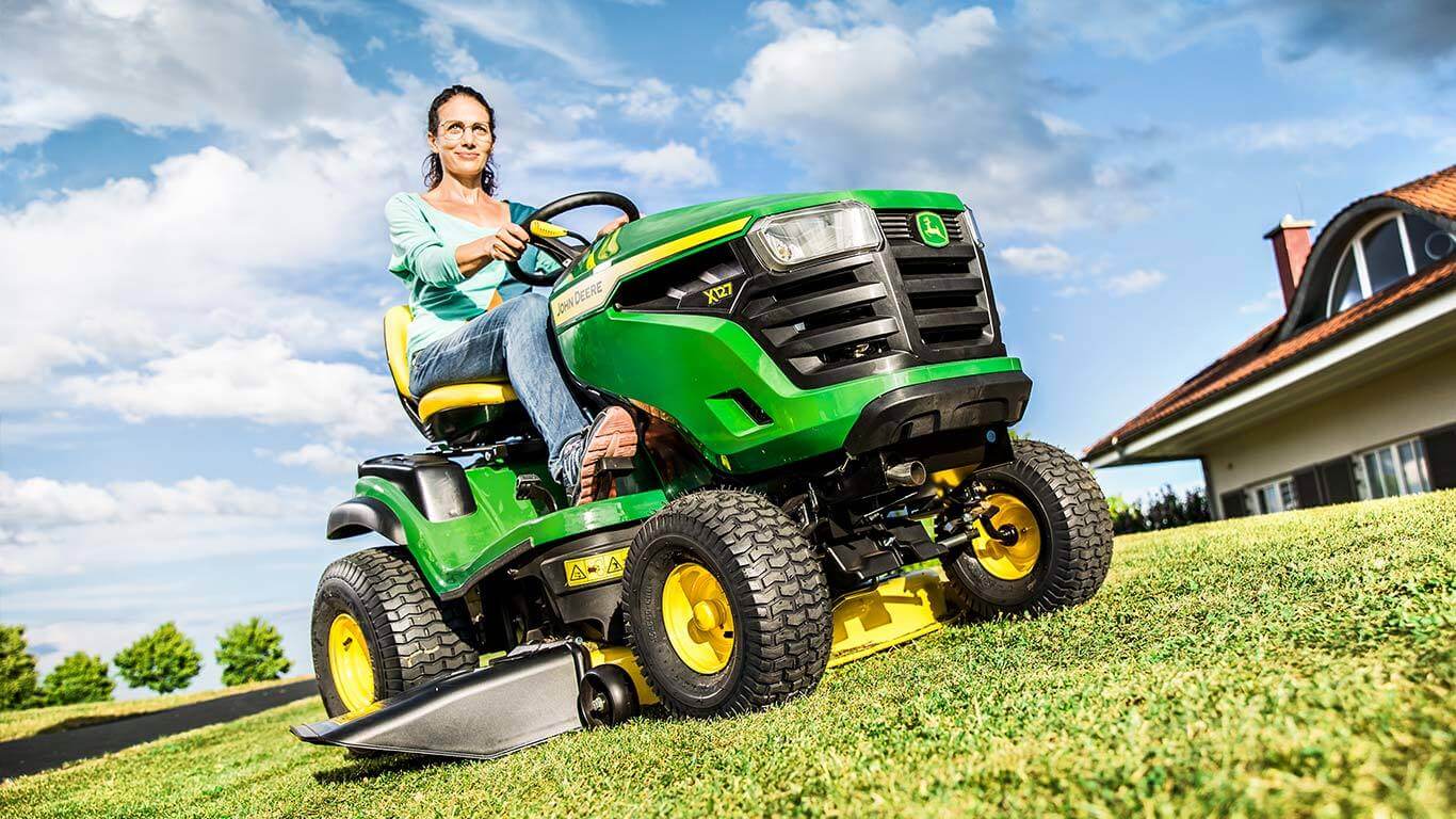 JOHN DEERE Rasentraktor X127 JOHN DEERE Rasentraktor X127