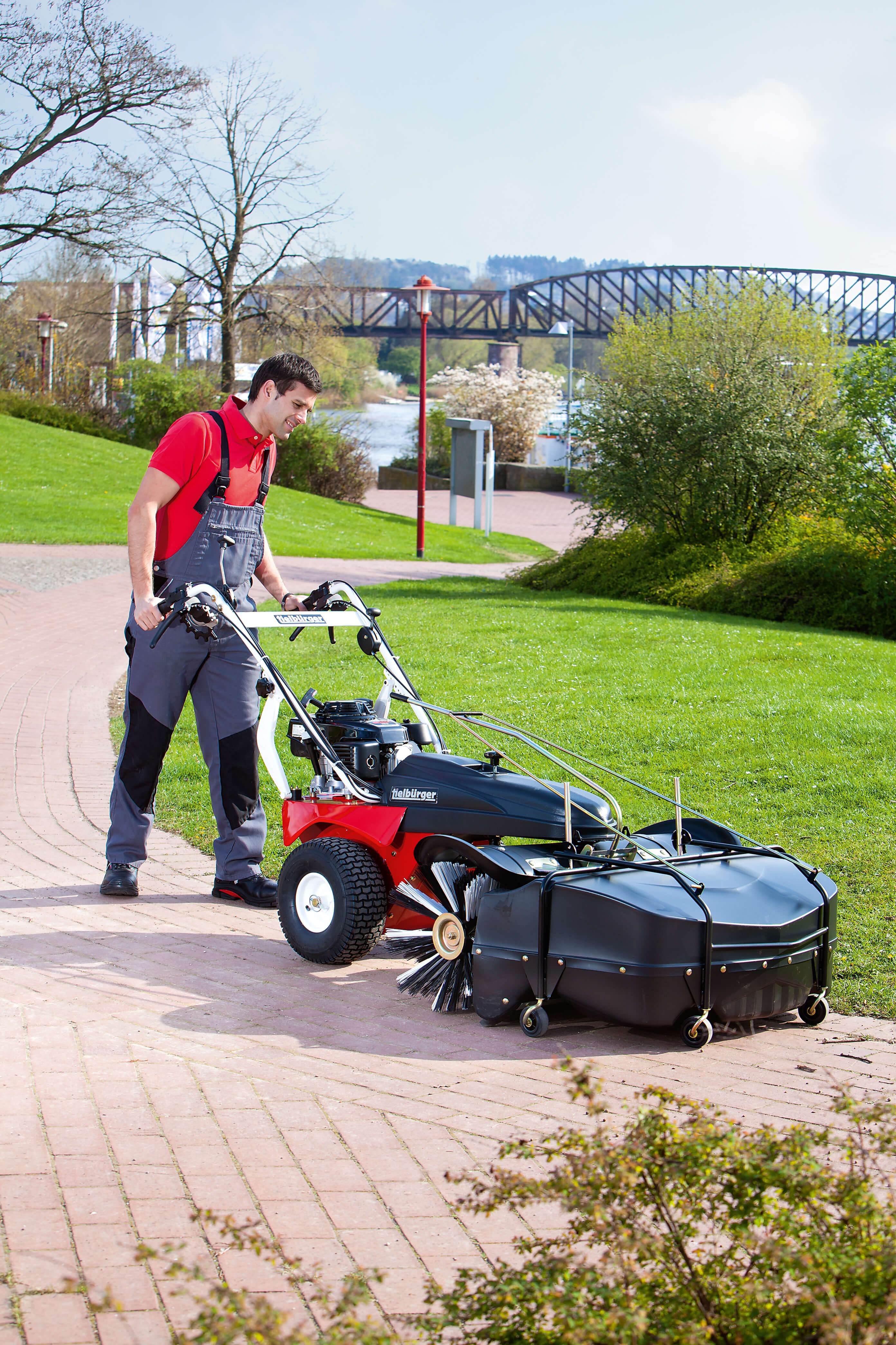 Tielbürger Benzin-Kehrmaschine tk48 hydrostat Tielbürger Benzin-Kehrmaschine tk48 hydrostat