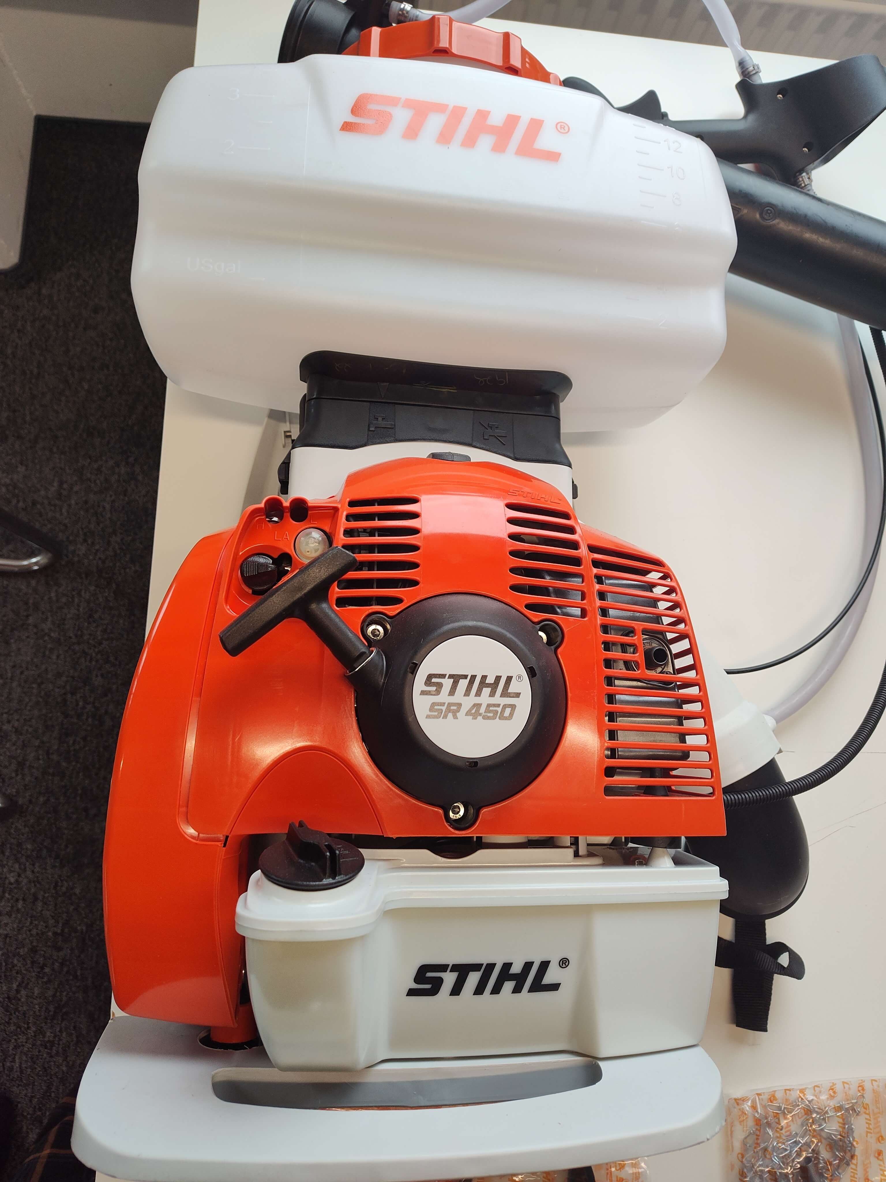 STIHL Benzin-Sprühgerät SR 450, rückentragbar | B-Ware STIHL Benzin-Sprühgerät SR 450, rückentragbar | B-Ware