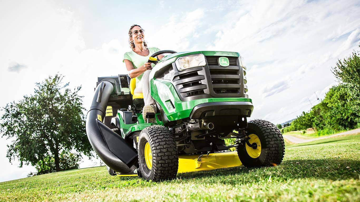 JOHN DEERE Rasentraktor X127 JOHN DEERE Rasentraktor X127