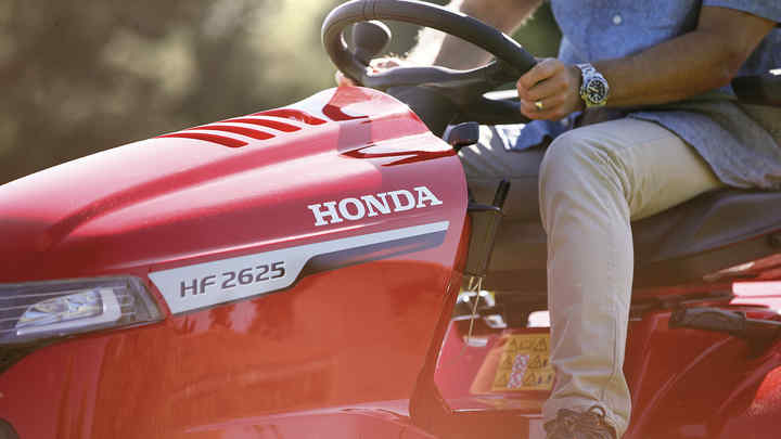 HONDA Rasentraktor HF 2625 HT HONDA Rasentraktor HF 2625 HT
