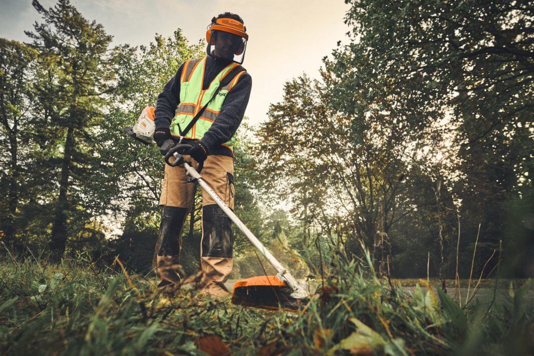 STIHL Akku-KombiMotor KMA 200 R | AP-System STIHL Akku-KombiMotor KMA 200 R | AP-System