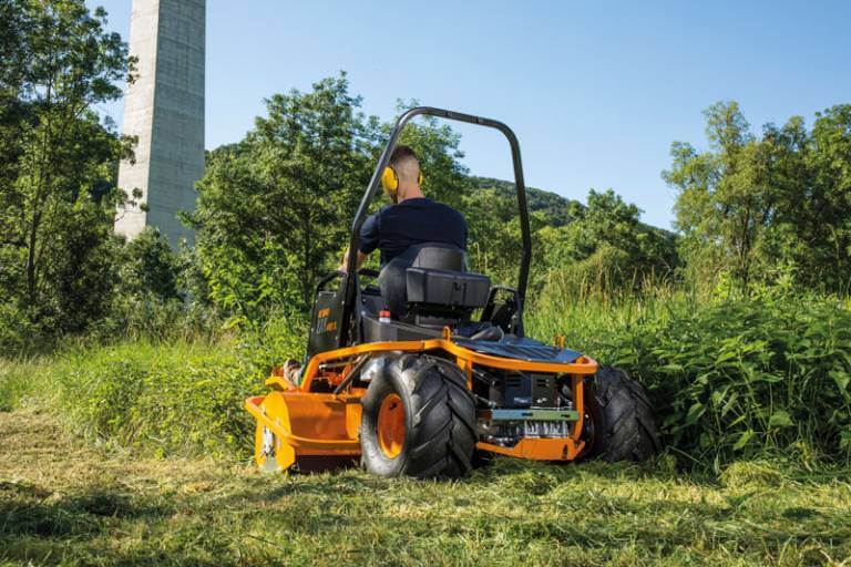 AS-MOTOR Aufsitz-Schlegelmäher AS 1040 YAK 4WD XL AS-MOTOR Aufsitz-Schlegelmäher AS 1040 YAK 4WD XL