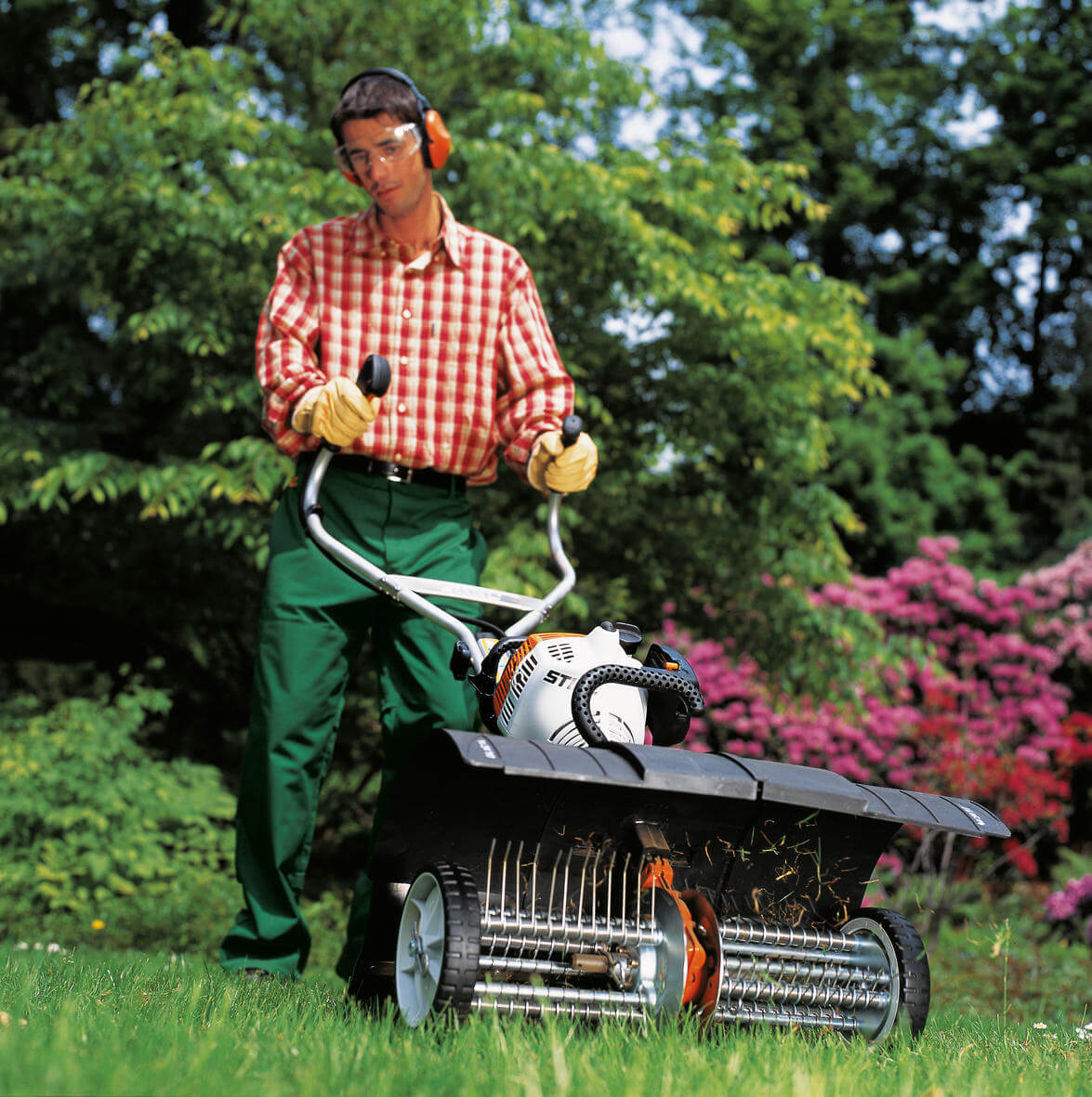 STIHL MultiWerkzeug MF-MM Moos-Entferner STIHL MultiWerkzeug MF-MM Moos-Entferner