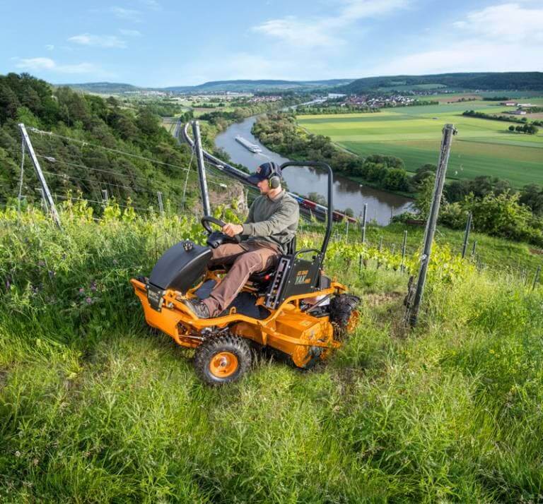 AS-MOTOR Aufsitz-Schlegelmäher AS 1040 YAK 4WD AS-MOTOR Aufsitz-Schlegelmäher AS 1040 YAK 4WD