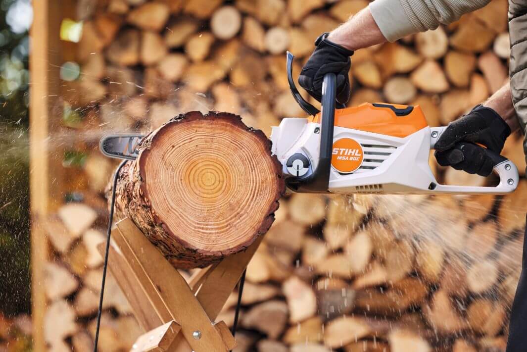 STIHL Akku-Motorsäge MSA 80 C-B /35 cm | AK-System STIHL Akku-Motorsäge MSA 80 C-B /35 cm | AK-System