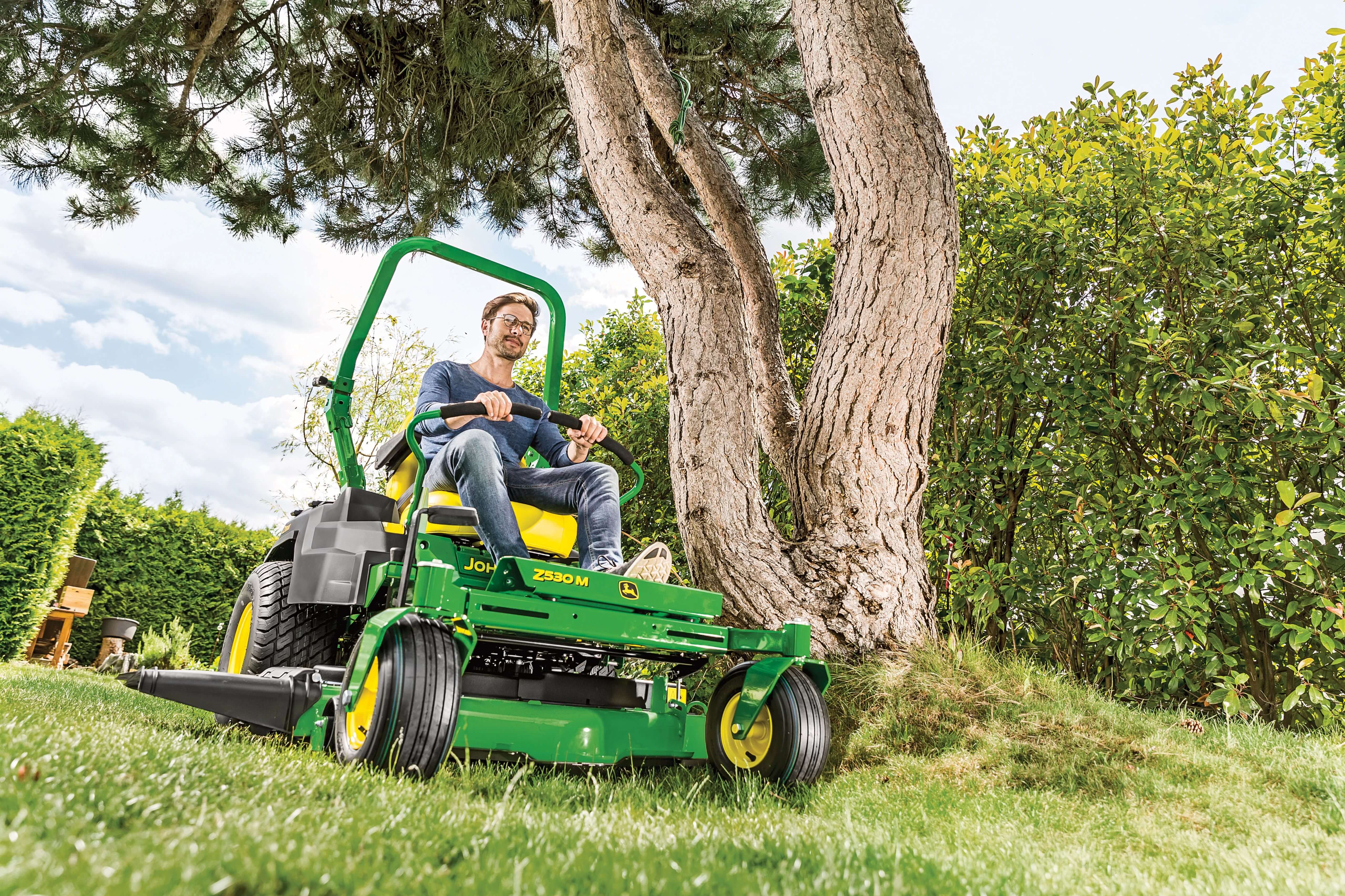 JOHN DEERE Null-Wenderadius-Mäher zTrak Z530M JOHN DEERE Null-Wenderadius-Mäher zTrak Z530M