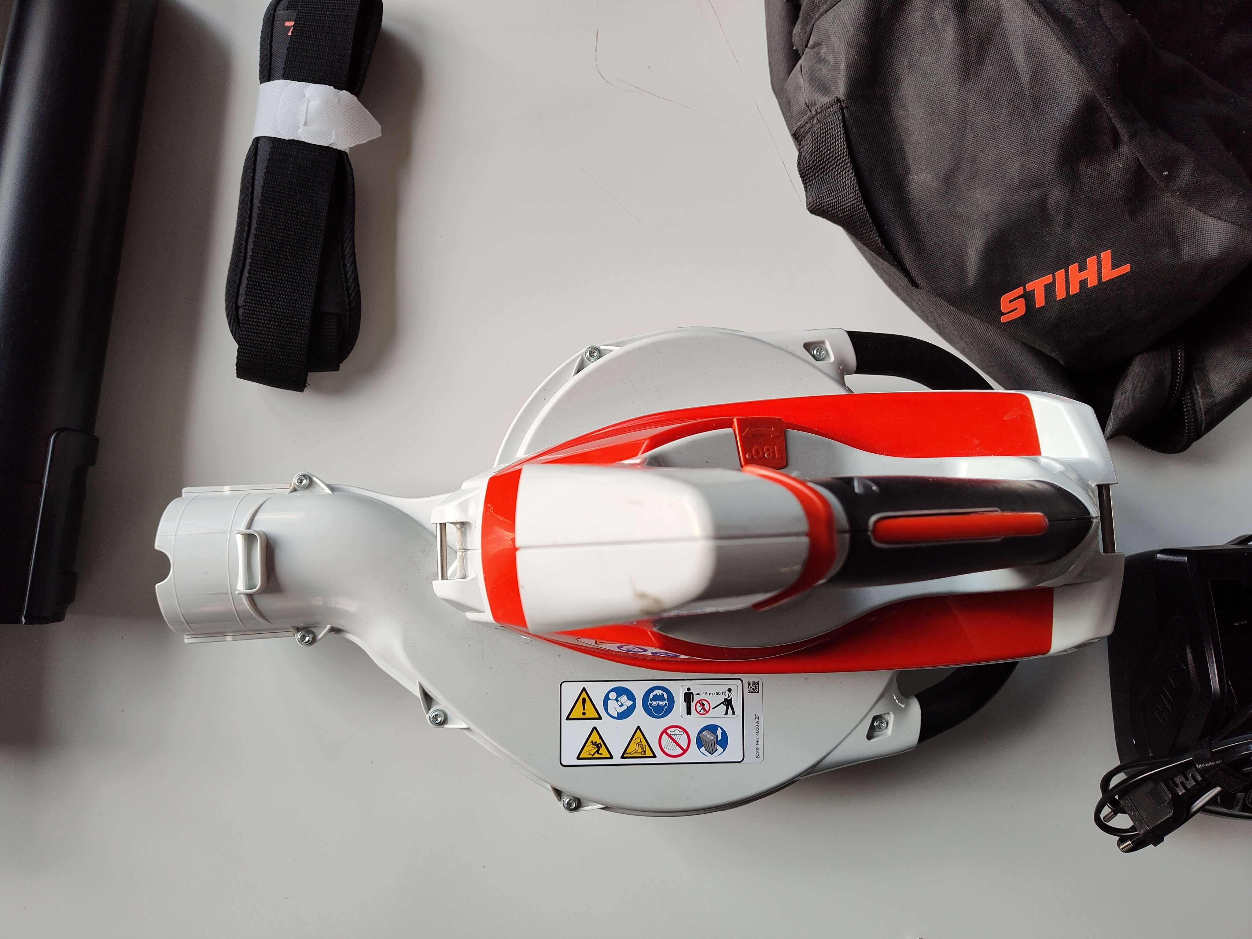 STIHL Akku-Saughäcksler SHA 56 | AK-System | B-Ware STIHL Akku-Saughäcksler SHA 56 | AK-System | B-Ware