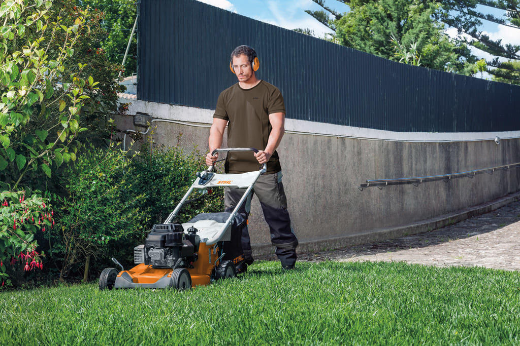 STIHL Benzin-Rasenmäher RM 756 GS STIHL Benzin-Rasenmäher RM 756 GS