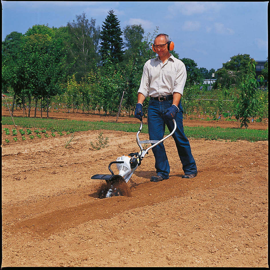 STIHL MultiWerkzeug BF-MM Bodenfräse STIHL MultiWerkzeug BF-MM Bodenfräse